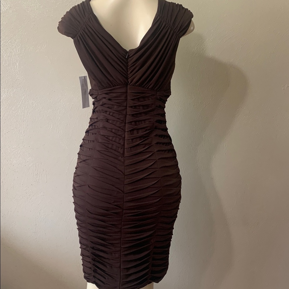 JAX size 4 Stunning Cap-Sleeve Ruched Midi Dress in Brown NWT - Picture 4 of 8